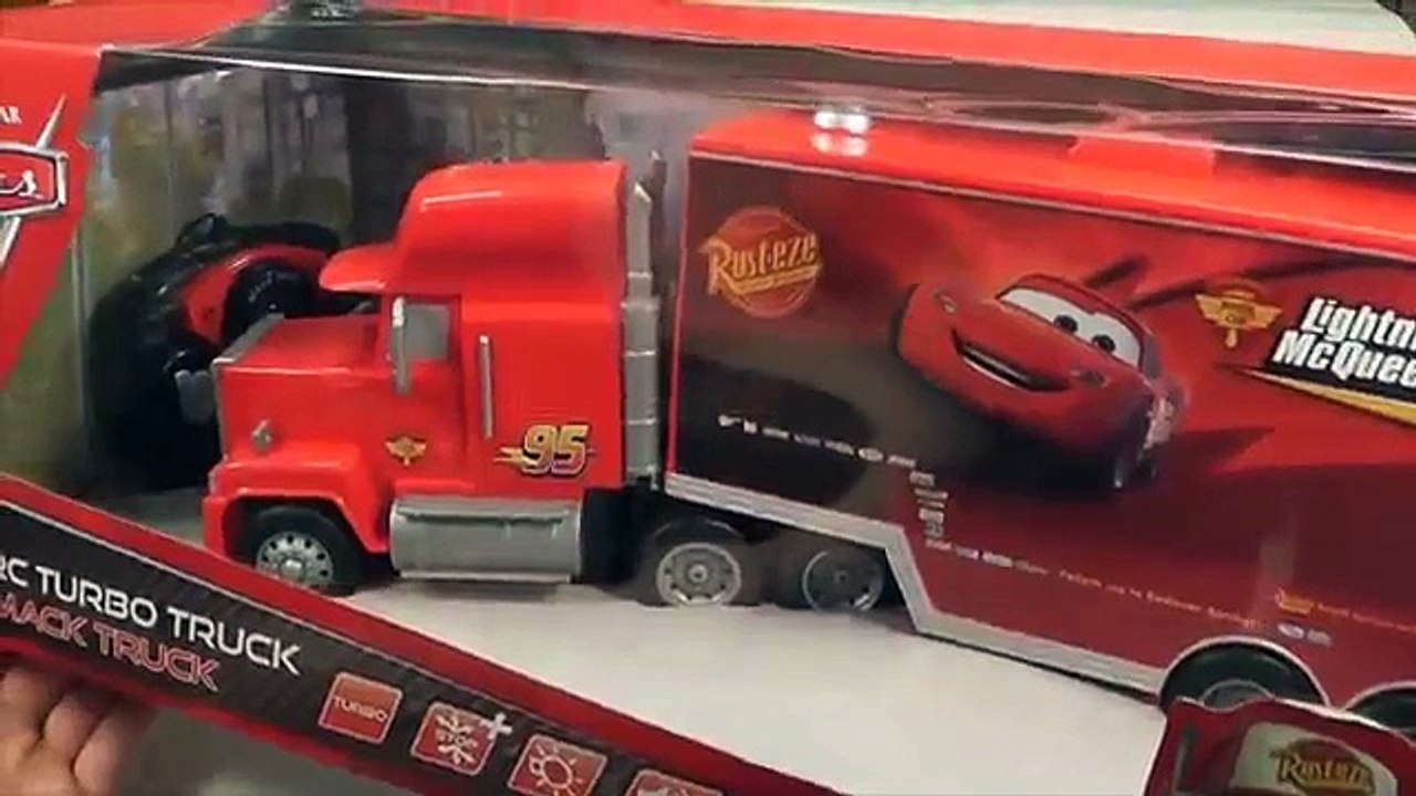 2 RC Pixar Cars MACK TRUCK & LIGHTNING MCQUEEN Disney Pixar RC cars