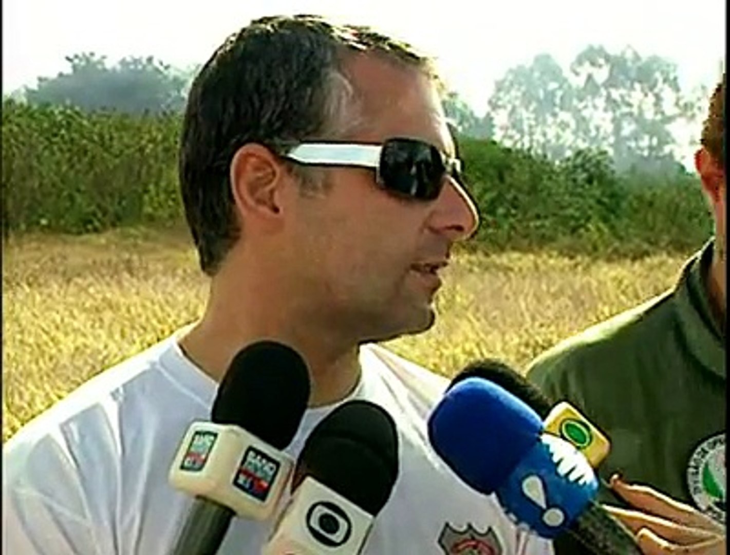 Cemitérios carros estrutural