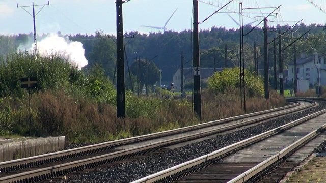 Dwa parowozy na trasie Berlin-Kaliningrad. Two locomotives on the Berlin-Kaliningrad