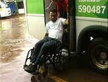 Jornal Local - Ônibus para deficientes