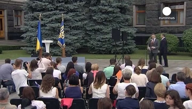 Порошенко: проект змін до Конституції України не передбачає особливого статусу Донбасу