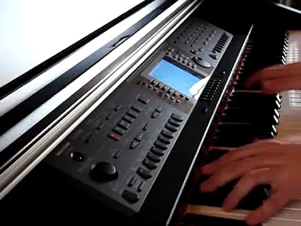 Struggle for Pleasure (Wim Mertens) on piano