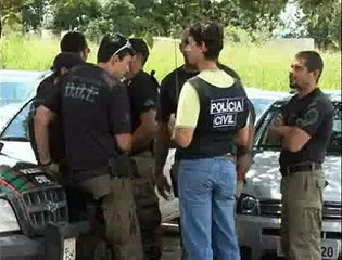 Jornal local: Policiais Copa