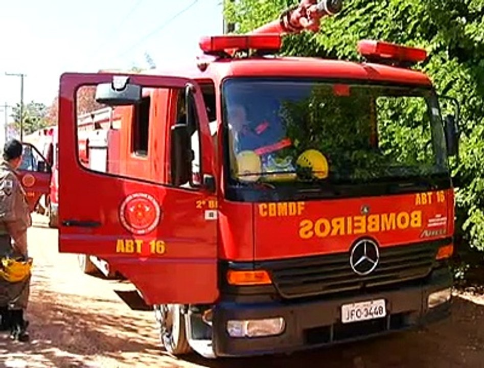 Jornal local: Homem soterrado