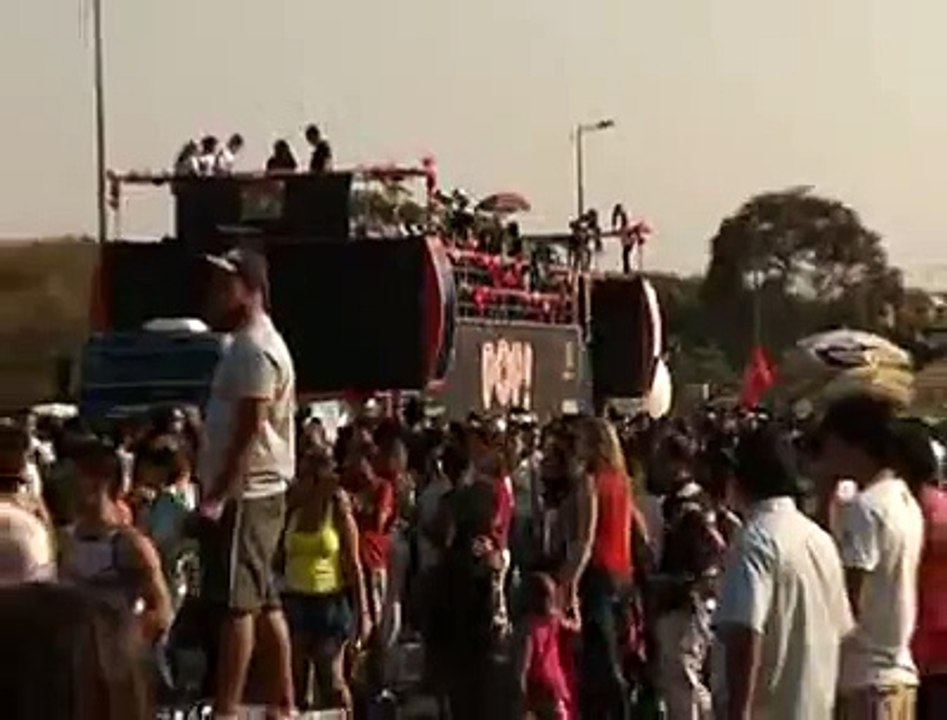 Jornal local: Parada Gay