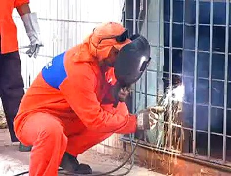 Jornal Local: buraco fechado