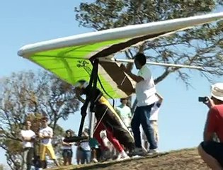 Jornal local: Acidente Voo Livre