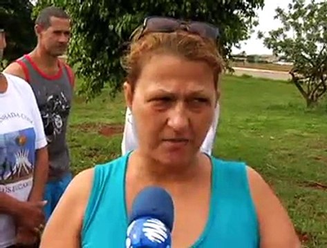 Jornal local: Faltam calçadas