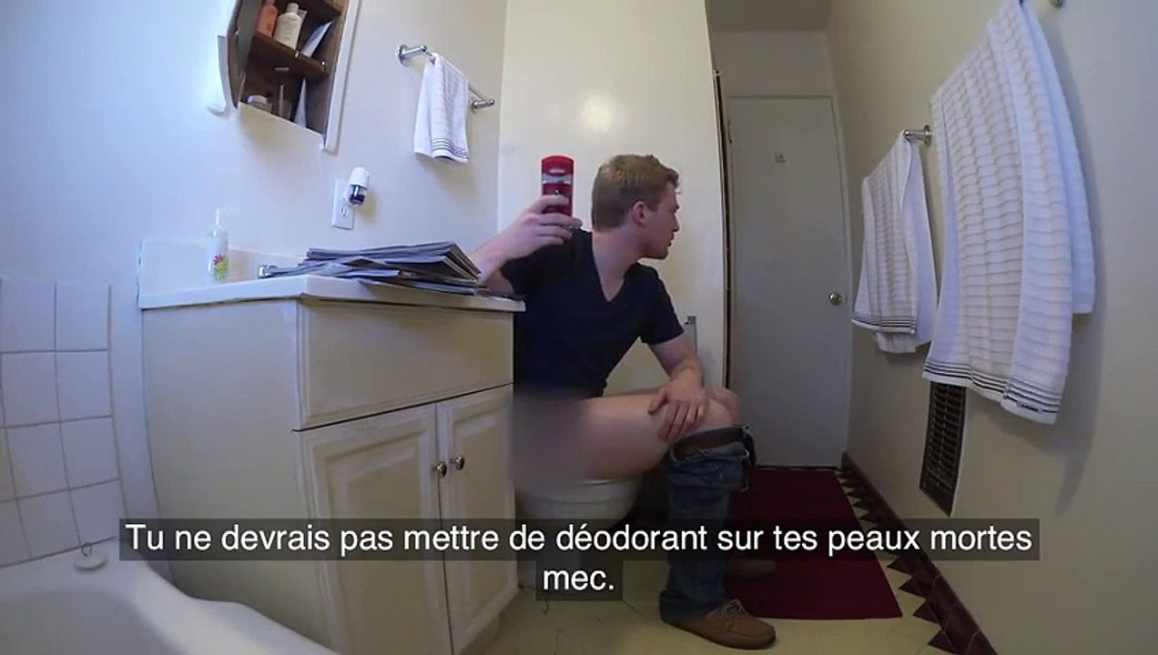La diffrence entre un mec et une femme aux toilettes