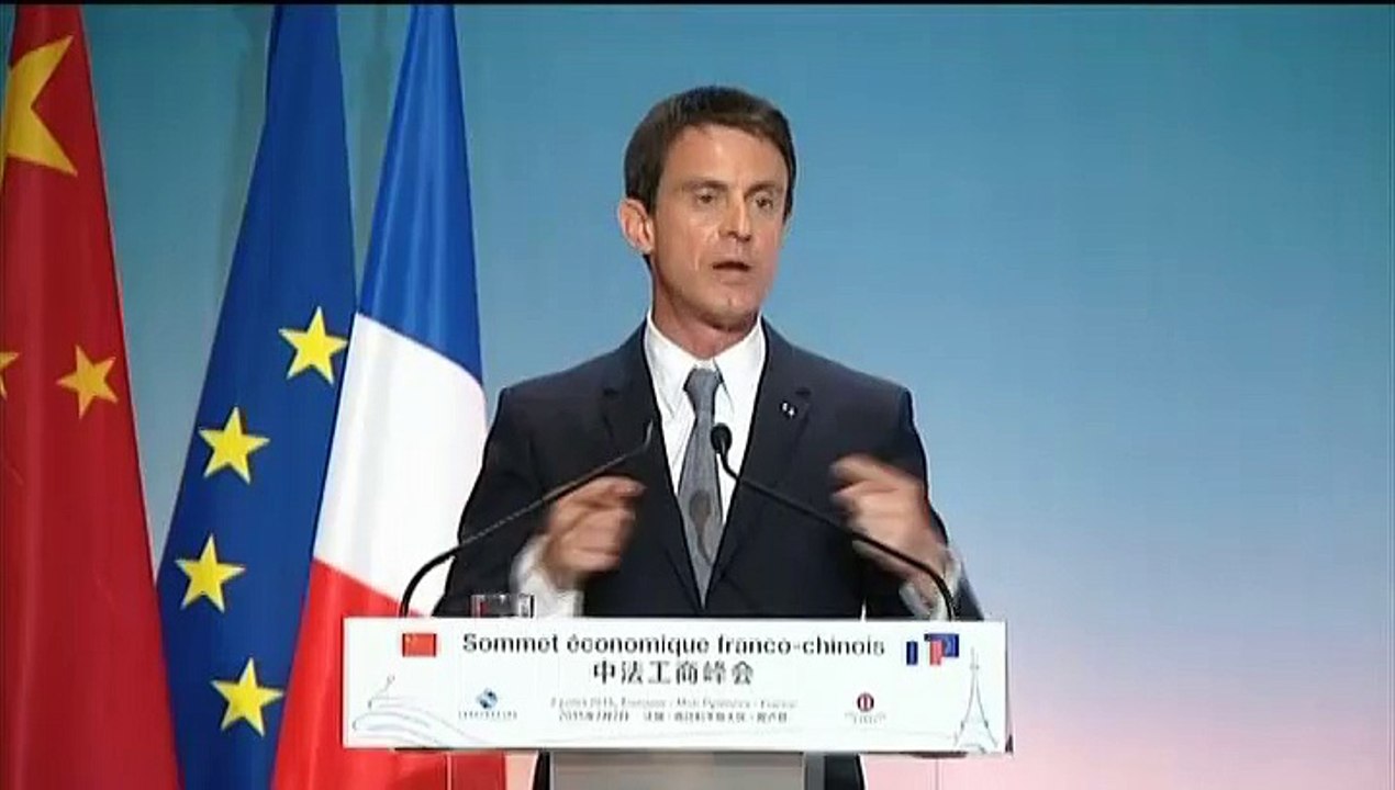 Valls aux Chinois en mandarin : "Venez investir en France, venez vous installer en France !"
