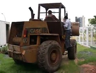 Jornal local: Derrubada hotel