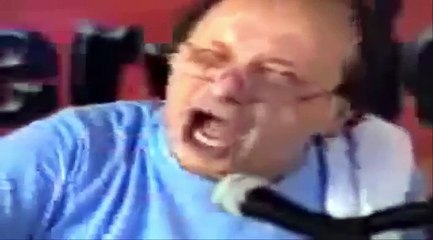 MUCA MURIÇOCA BEIJANDO ALINE FARIA