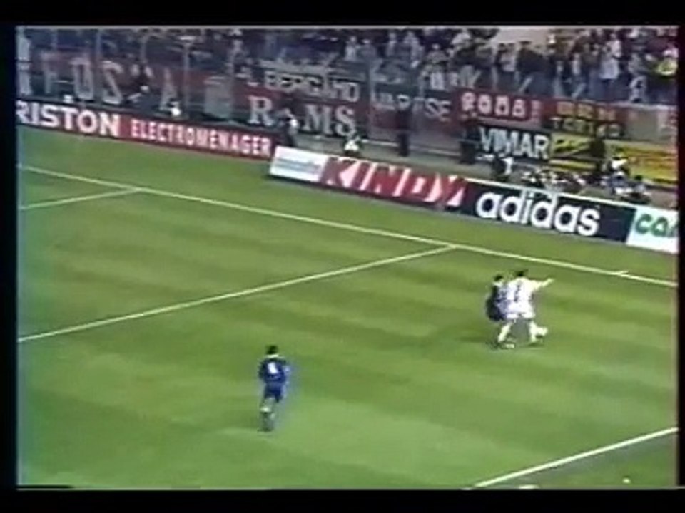 Weah superbe passe pour Simone | Strasbourg (0-1) Milan | 1995 UEFA Cup