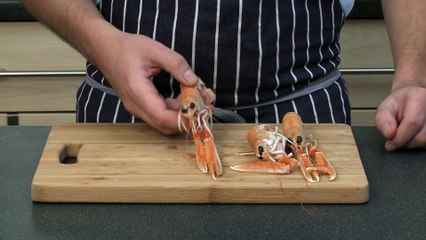 Comment decortiquer facilement des langoustines ? - Gourmand