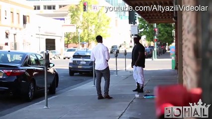 Evsiz Adam, Zenginin Borcunu Ödüyor (Sosyal Deney)