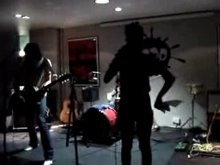 Noisettes I Wanna Dance with Somebody