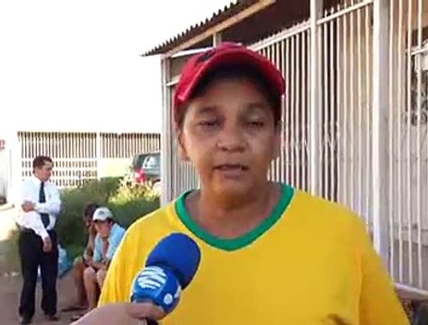 Jornal local: buraco improvisado