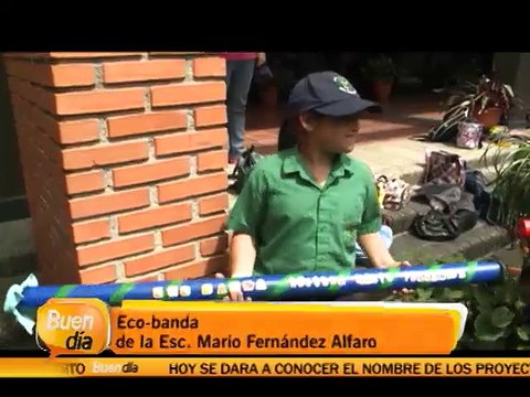 Grupo de niños crearon con desechos sus propios instrumentos musicales