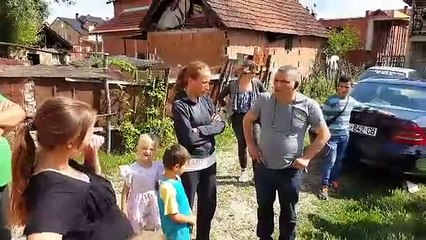 KETE FAMILJE DO TA NDIHMOJNE DISA KAÇANIKASE NGA ANGLIA PASI TE KTHEHEM NË KOSOVË FAMILJA SHEHU DHE RAKA