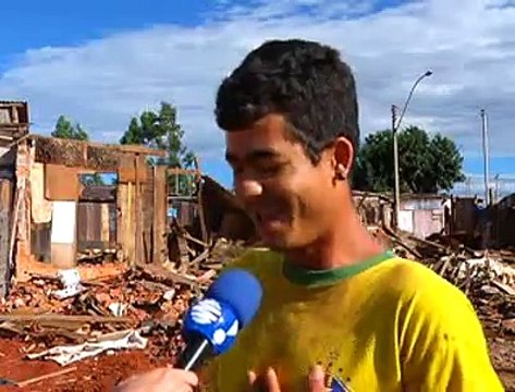 Jornal local: casas estrutural