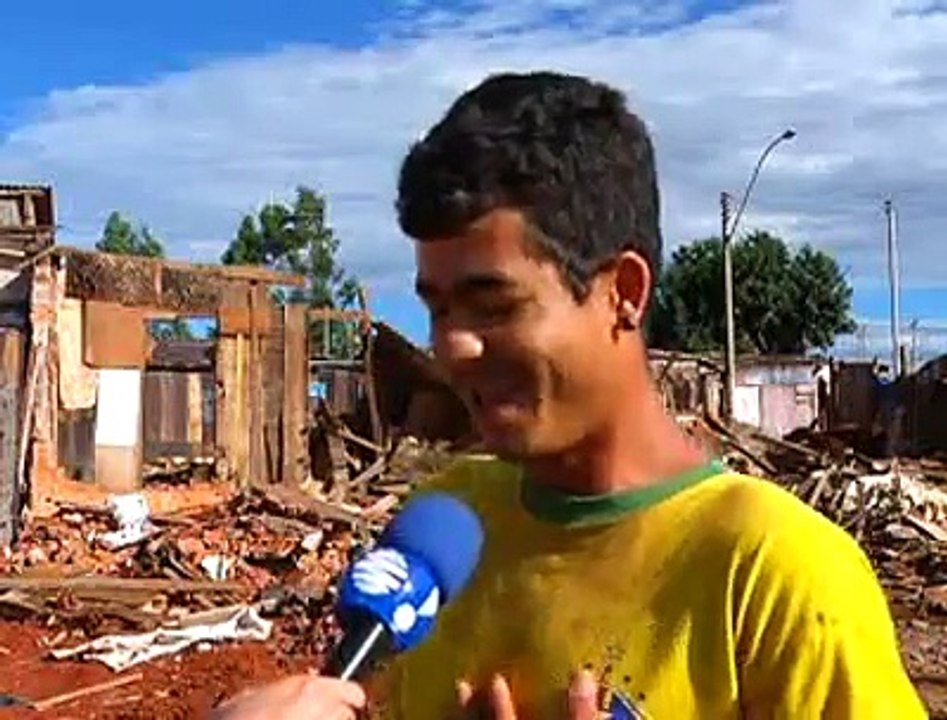Jornal local: casas estrutural