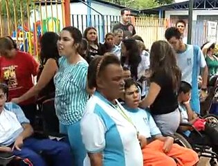 Jornal Local: ônibus apaed
