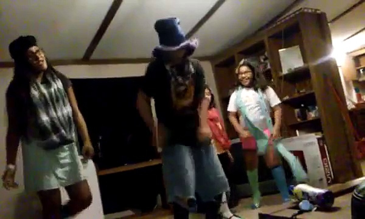 Funny kids dancing 2