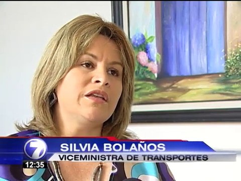 MOPT negociará con taxistas informales en tanto no halla bloqueos