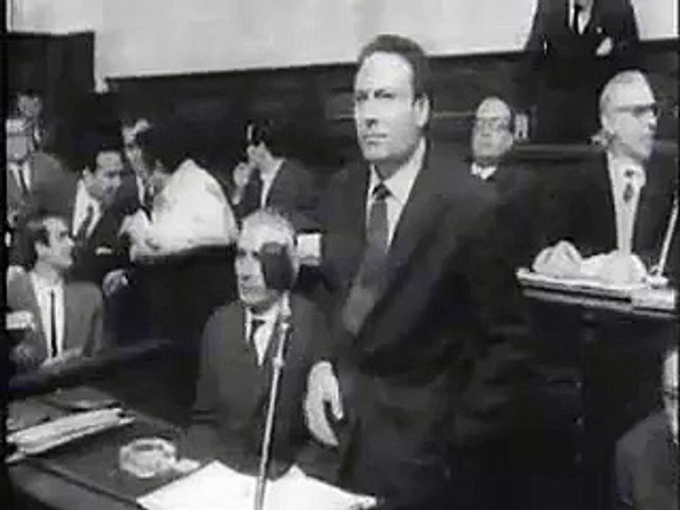 Le mani sulla città di francesco rosi - scena finale