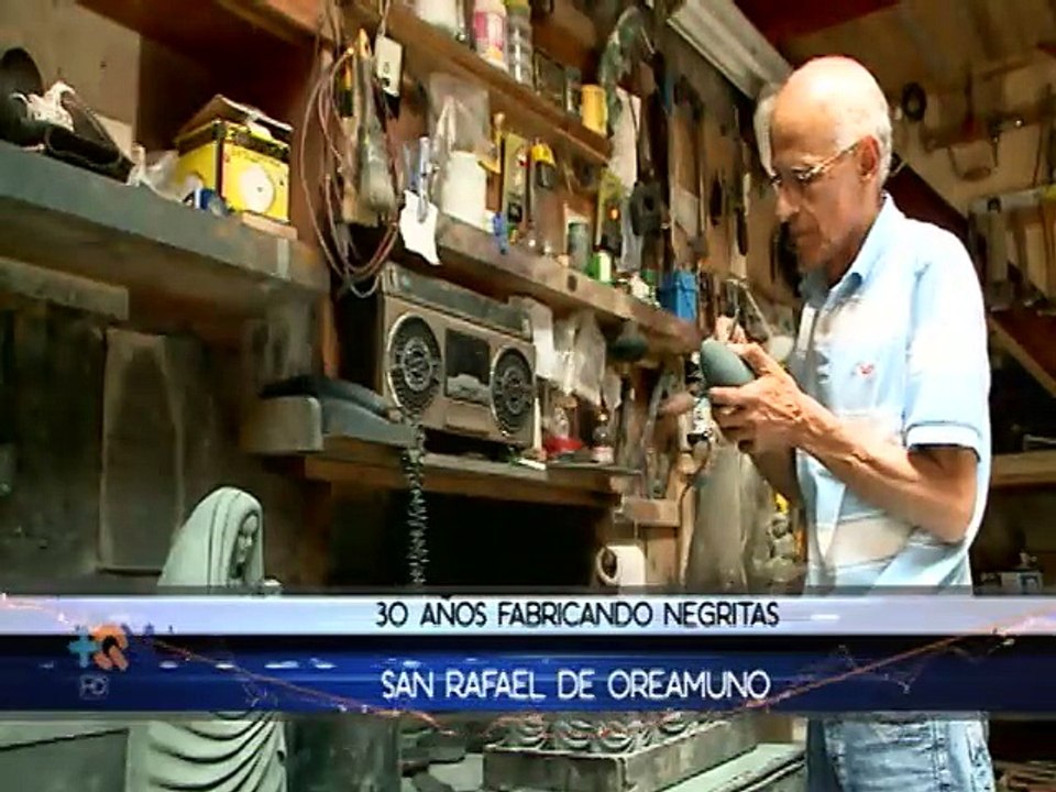 Sus manos fabrican las únicas negritas en cemento y polvo de piedra