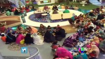 En un programa de televisión en Paquistán regalan bebés