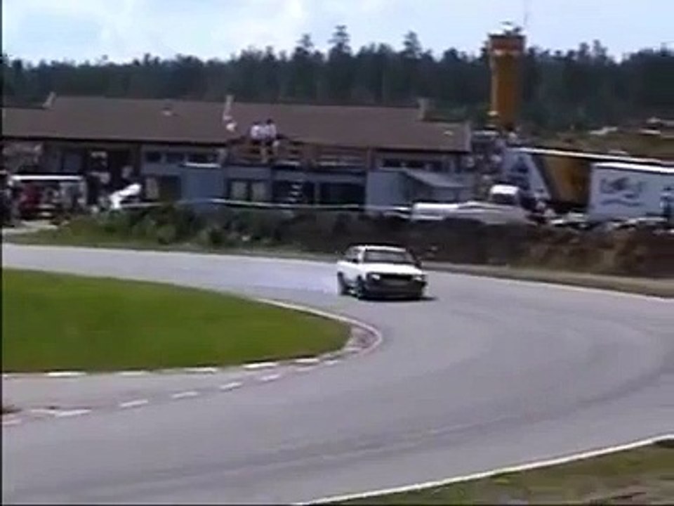 Ford Granada drifting
