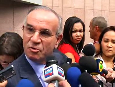 Jornal local: coletiva advogado