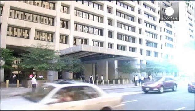 МВФ: Греции, возможно, придется дать еще денег и списать долги