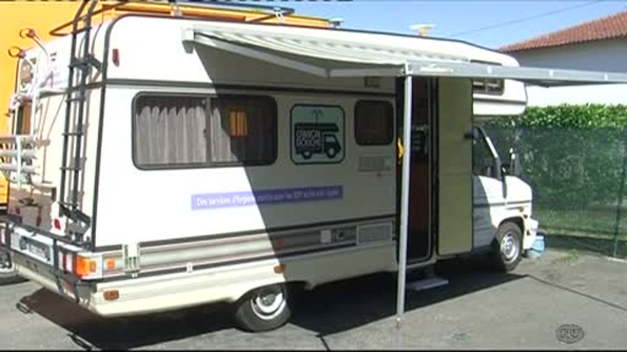Solidarité : Un camping-car transformé en salle de bain