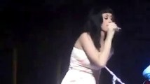 Katy Perry Flute recorder fail