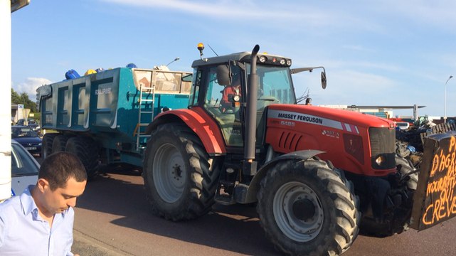 Feux sur un rond-point à Saint-Lô