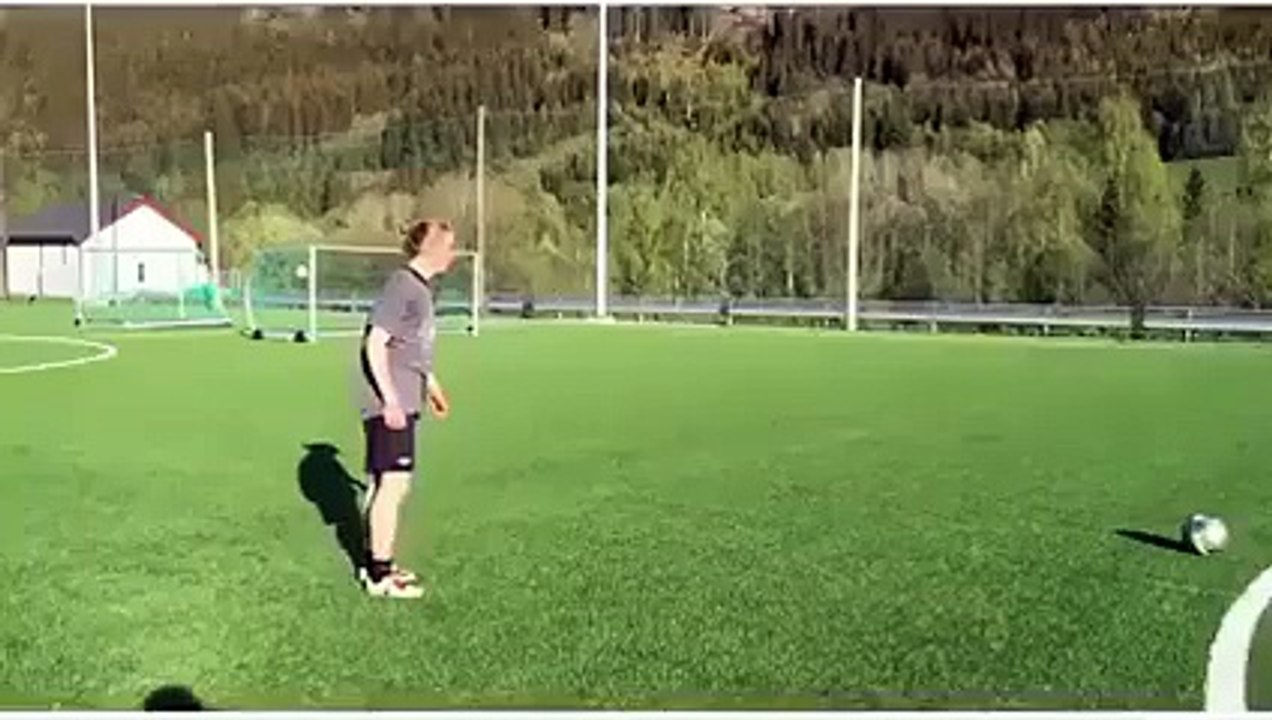 Flying kick shot