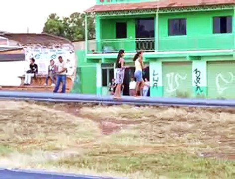 Jornal local: Quebra mola BR040