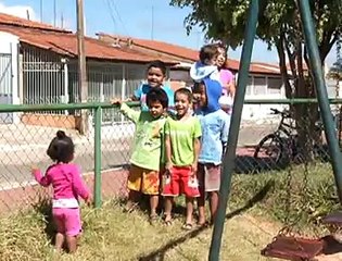 Jornal local: problemas parquinho