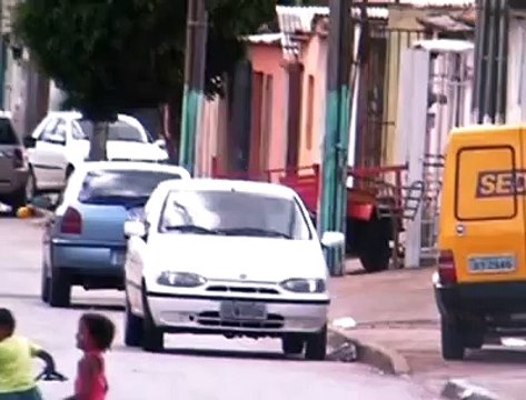 Jornal local: desmanche carros