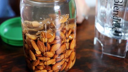 How To Make Almond Milk - DIY Recipe