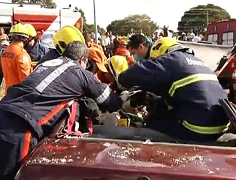 Jornal local: acidente lago sul