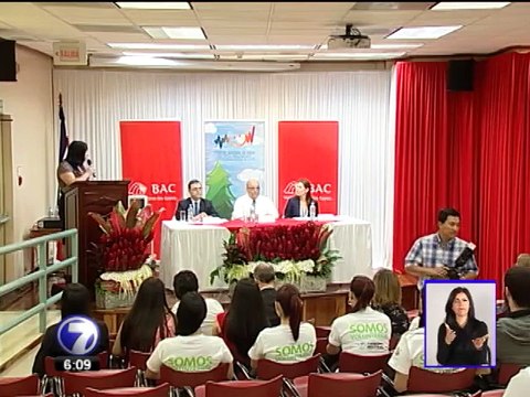 Hospital de Niños recibe donación de central de monitoreo de signos vitales