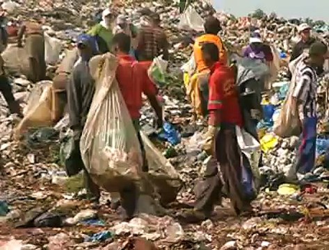 Jornal local: protesto lixão