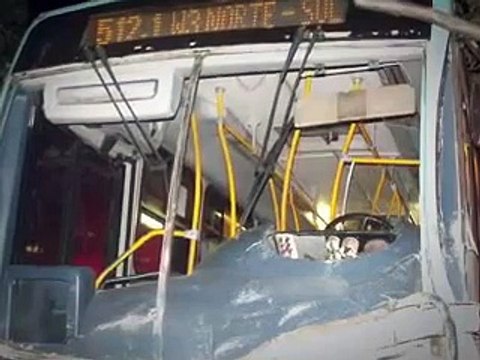 Jornal local: acidente onibus