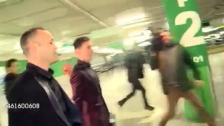 Leo Messi y Antonella Rocuzzo llegan a  Barcelona después del Ballon D’Or 2014