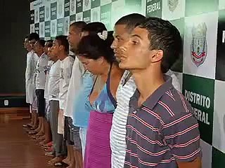 Jornal local: 17 presos