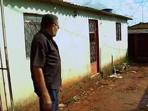 Jornal local: casas ameacadas