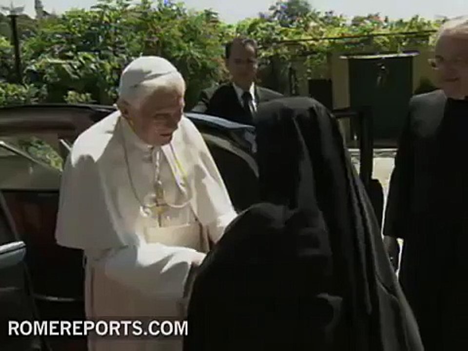 Benedict XVI visits a convent of cloistered nuns